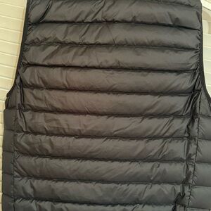 Patagonia black puffer vest